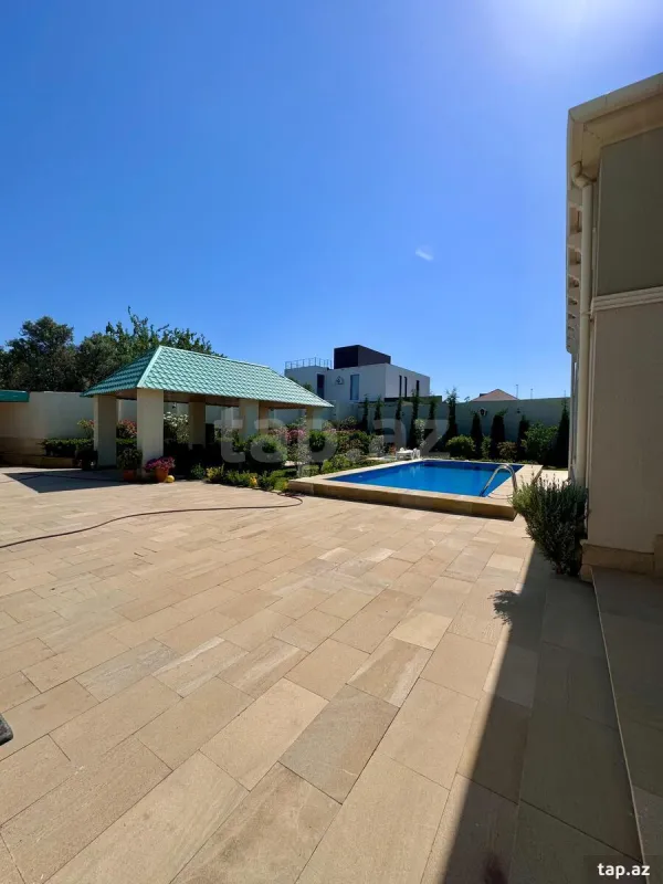 Satılır 4 otaqlı həyət evi