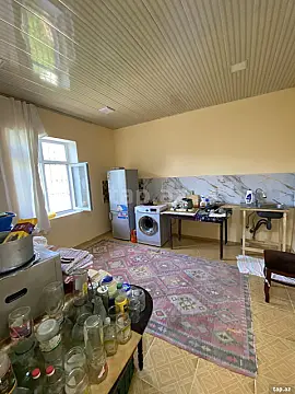 Satılır 4 otaqlı həyət evi 400 m²