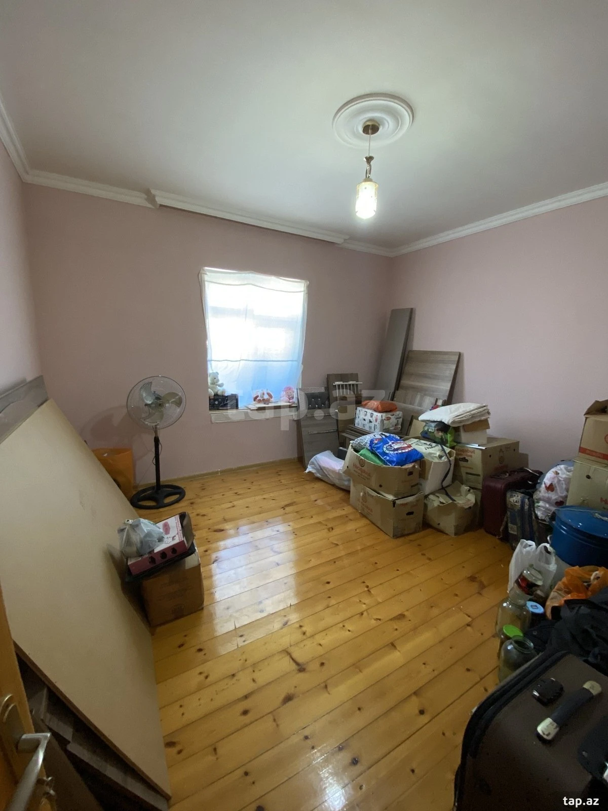 Satılır 4 otaqlı həyət evi 400 m²