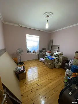 Satılır 4 otaqlı həyət evi 400 m²