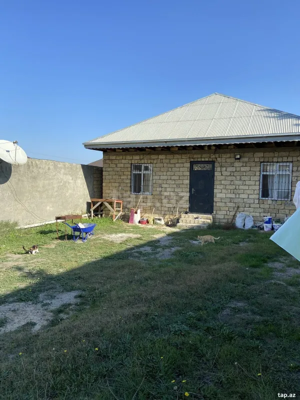 Satılır 4 otaqlı həyət evi