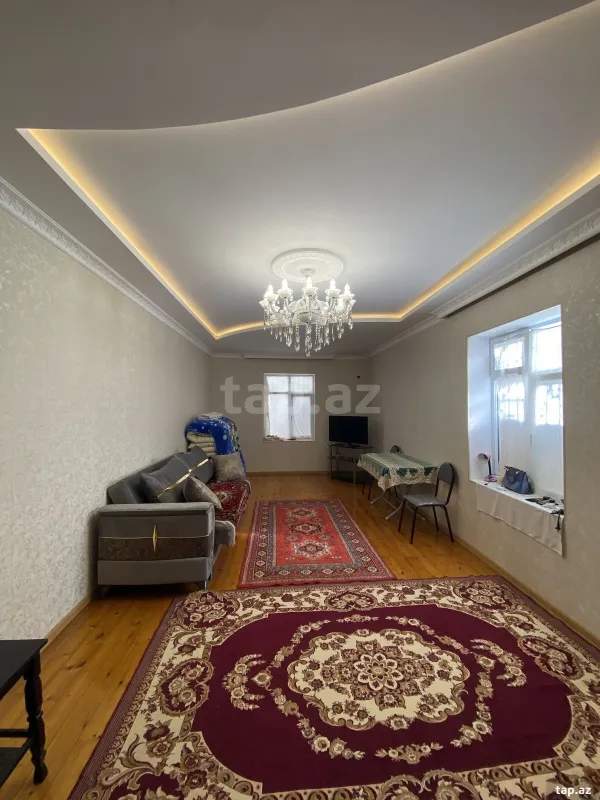 Satılır 4 otaqlı həyət evi