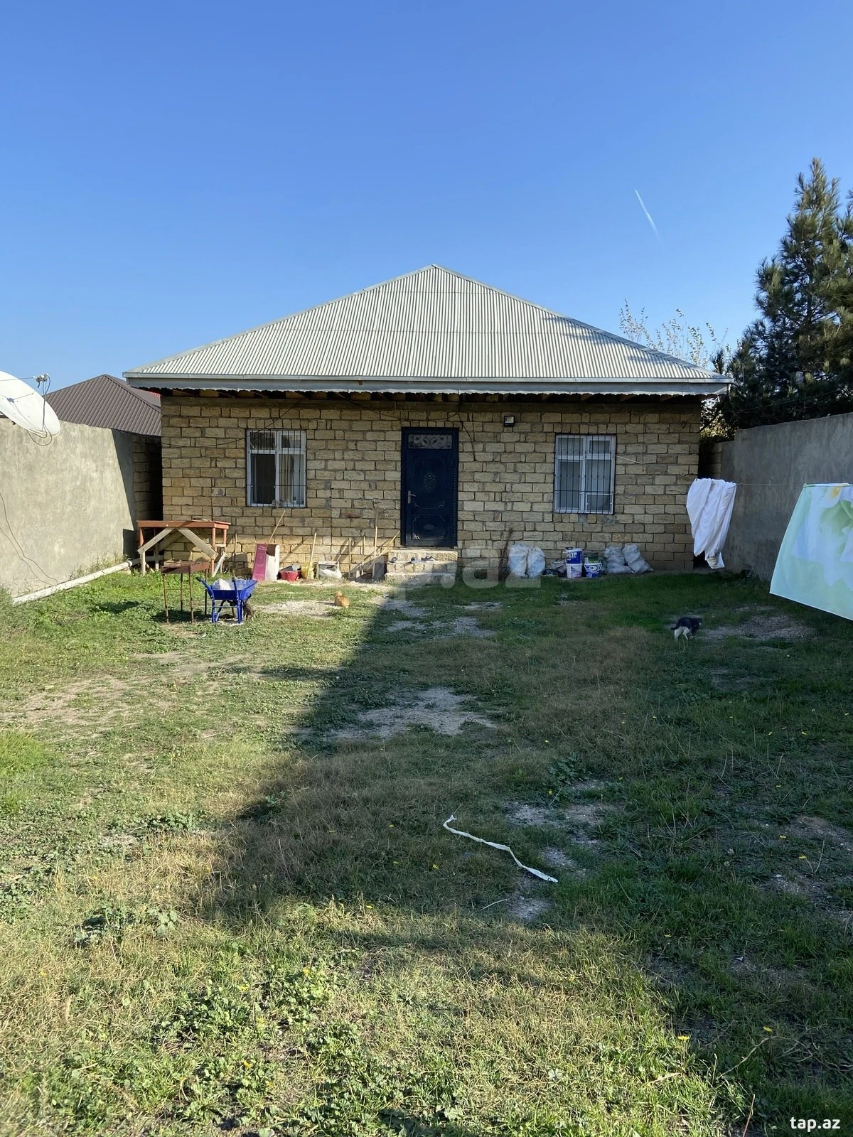 Satılır 4 otaqlı həyət evi