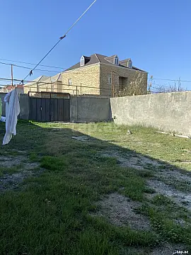 Satılır 4 otaqlı həyət evi