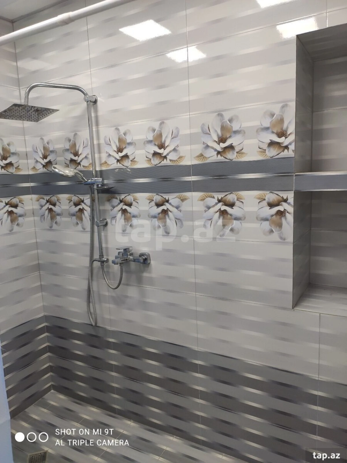 Kirayə verilir 3 otaqlı yeni tikili 99 m²