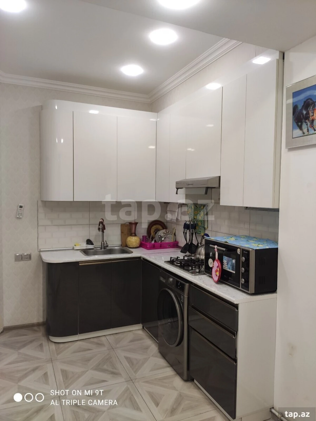 Kirayə verilir 3 otaqlı yeni tikili 99 m²