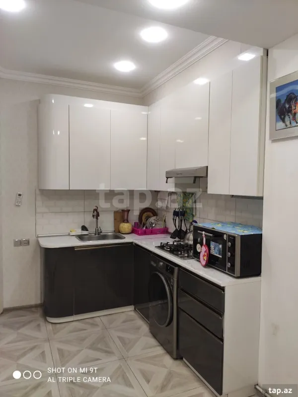 Kirayə verilir 3 otaqlı yeni tikili 99 m²