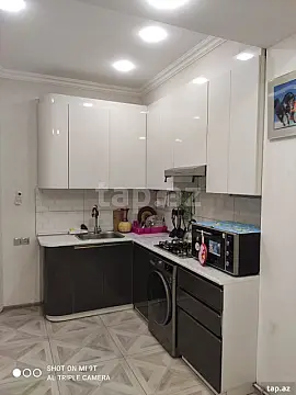 Kirayə verilir 3 otaqlı yeni tikili 99 m²