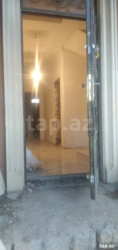 Satılır 7 otaqlı həyət evi