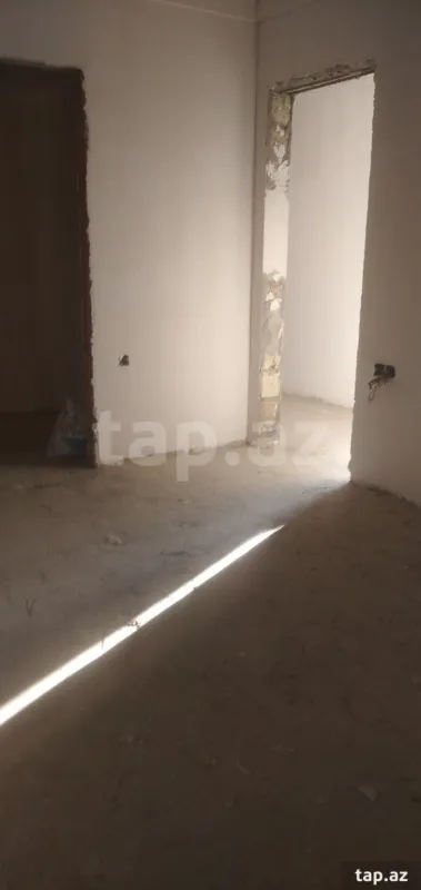 Satılır 7 otaqlı həyət evi