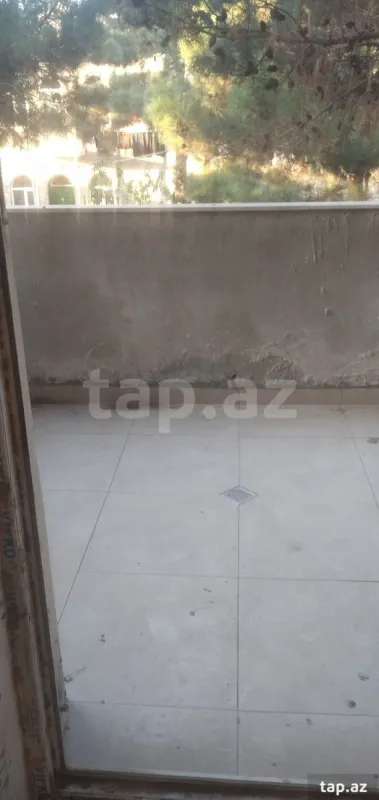 Satılır 7 otaqlı həyət evi