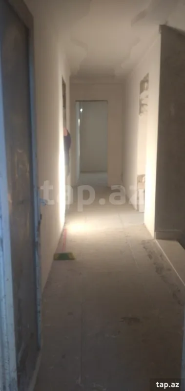 Satılır 7 otaqlı həyət evi