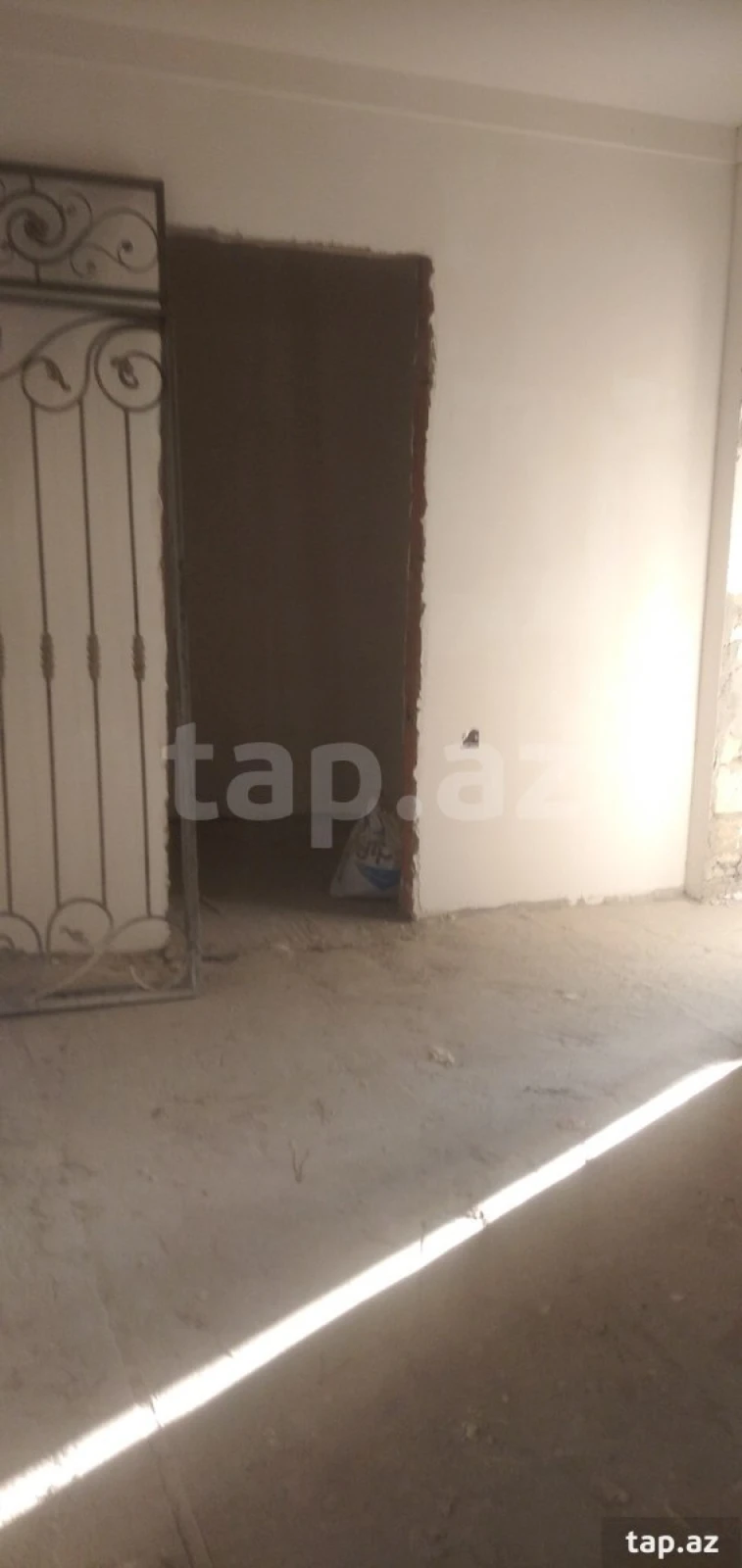 Satılır 7 otaqlı həyət evi