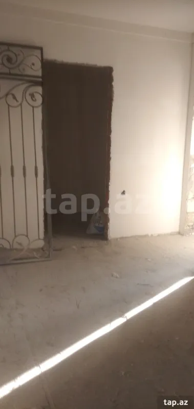 Satılır 7 otaqlı həyət evi