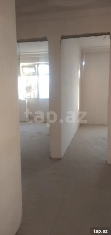 Satılır 7 otaqlı həyət evi