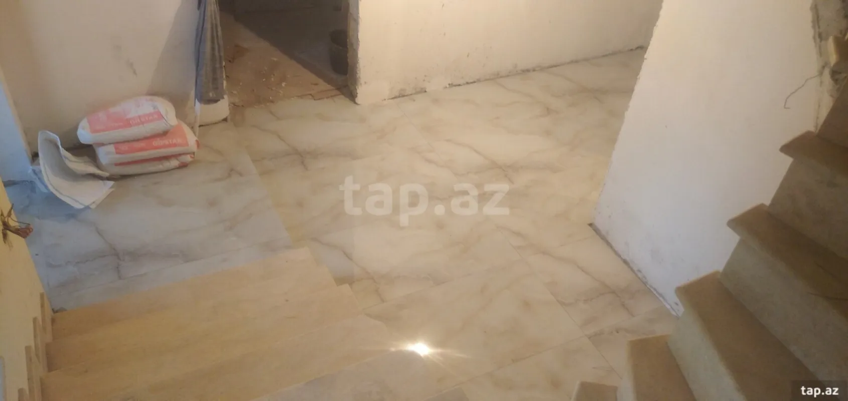 Satılır 7 otaqlı həyət evi