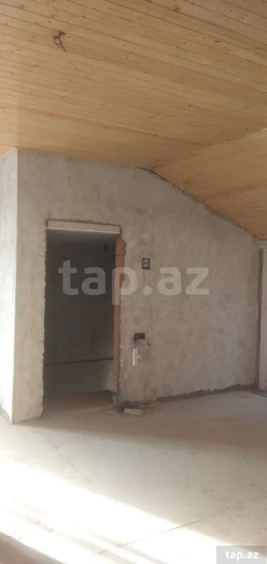 Satılır 7 otaqlı həyət evi