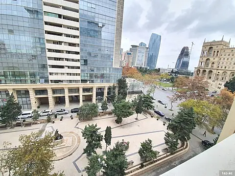 Kirayə verilir 3 otaqlı mənzil 120 m²