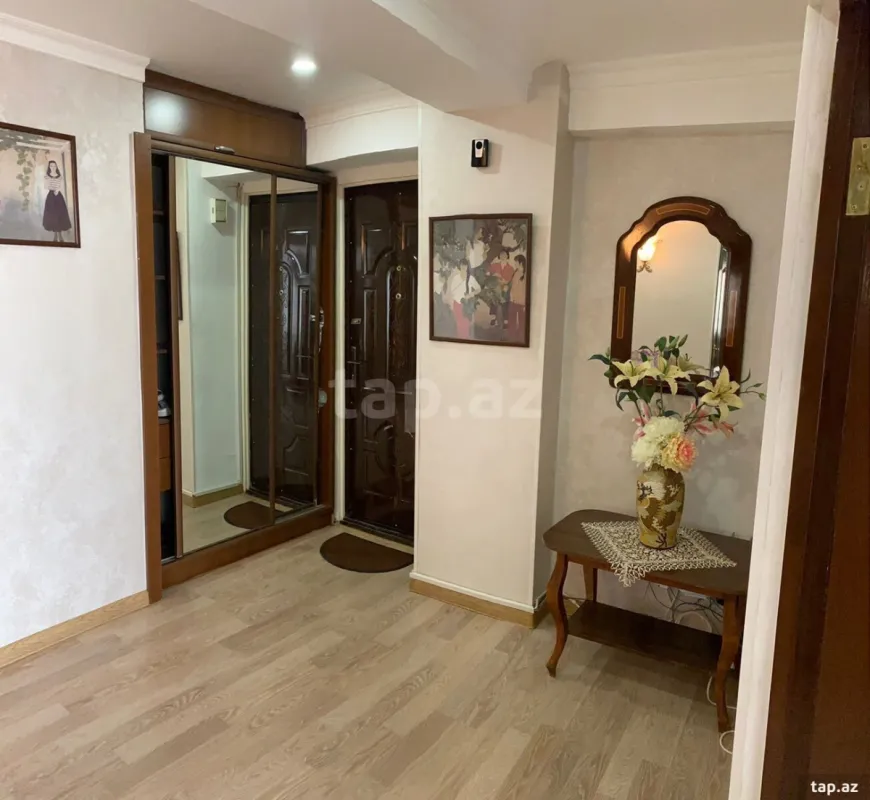 Kirayə verilir 3 otaqlı mənzil 120 m²