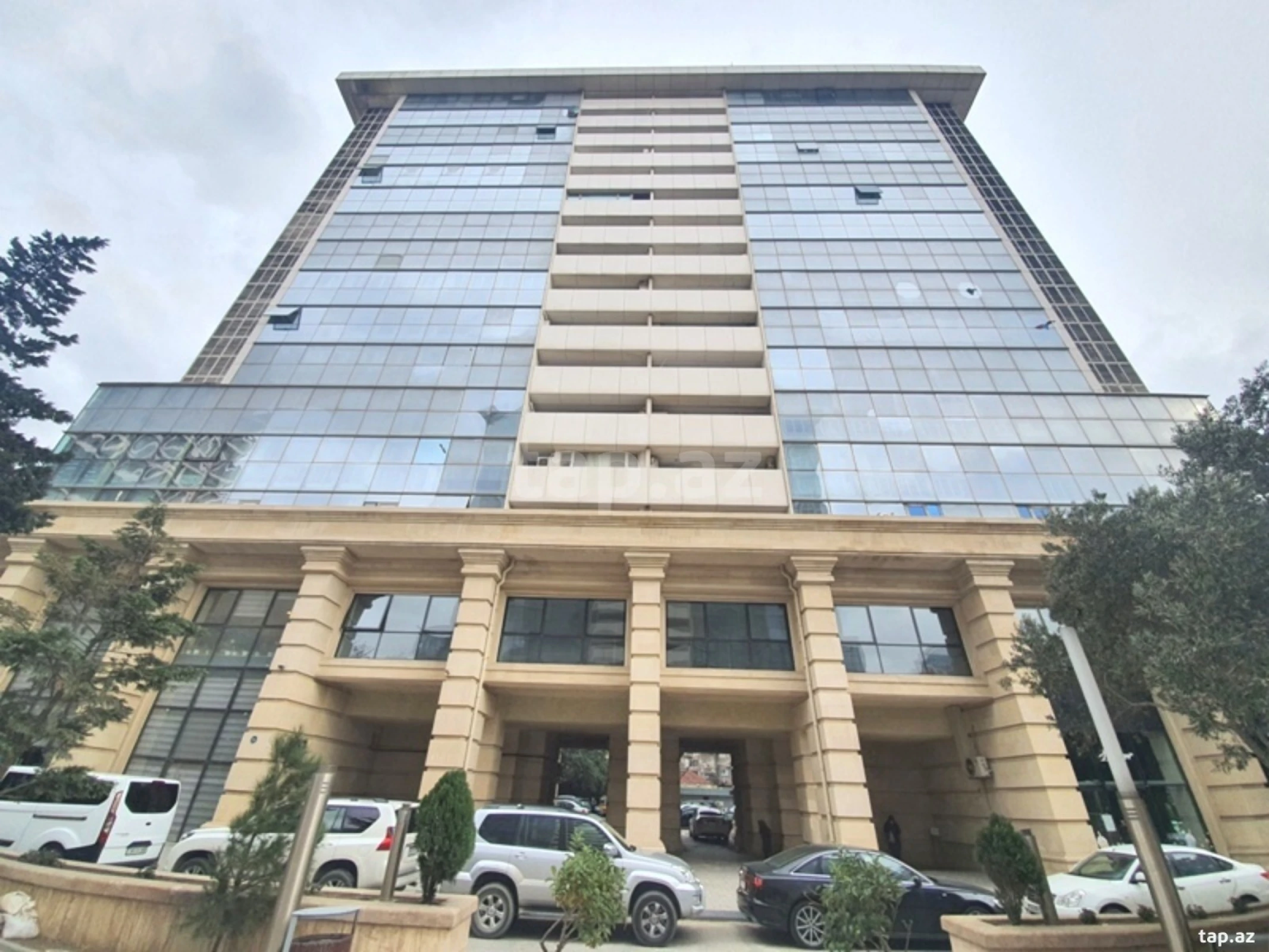 Kirayə verilir 3 otaqlı mənzil 120 m²