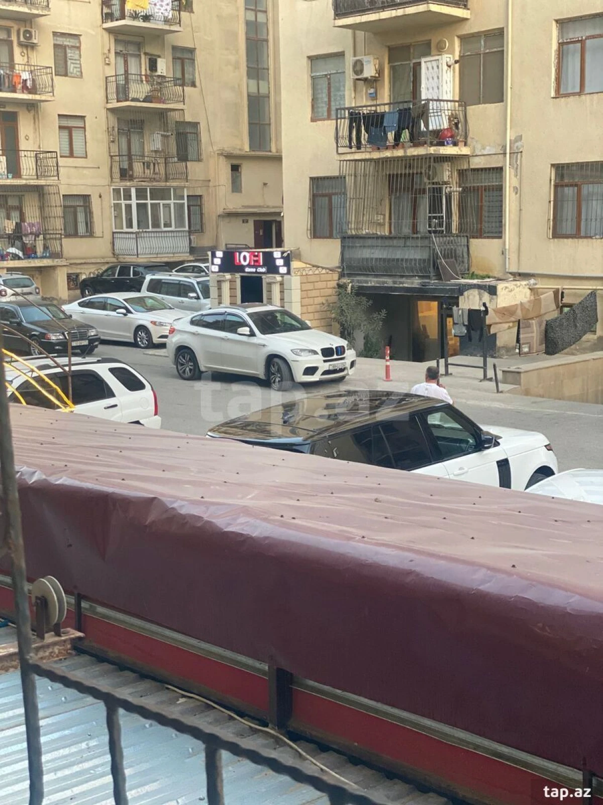 Kirayə verilir 3 otaqlı yeni tikili 100 m²