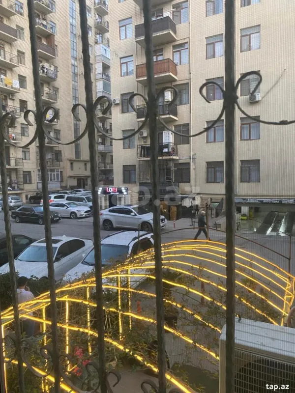 Kirayə verilir 3 otaqlı yeni tikili 100 m²