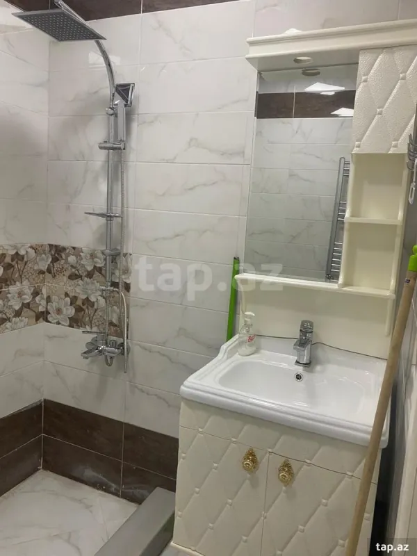 Kirayə verilir 3 otaqlı yeni tikili 100 m²