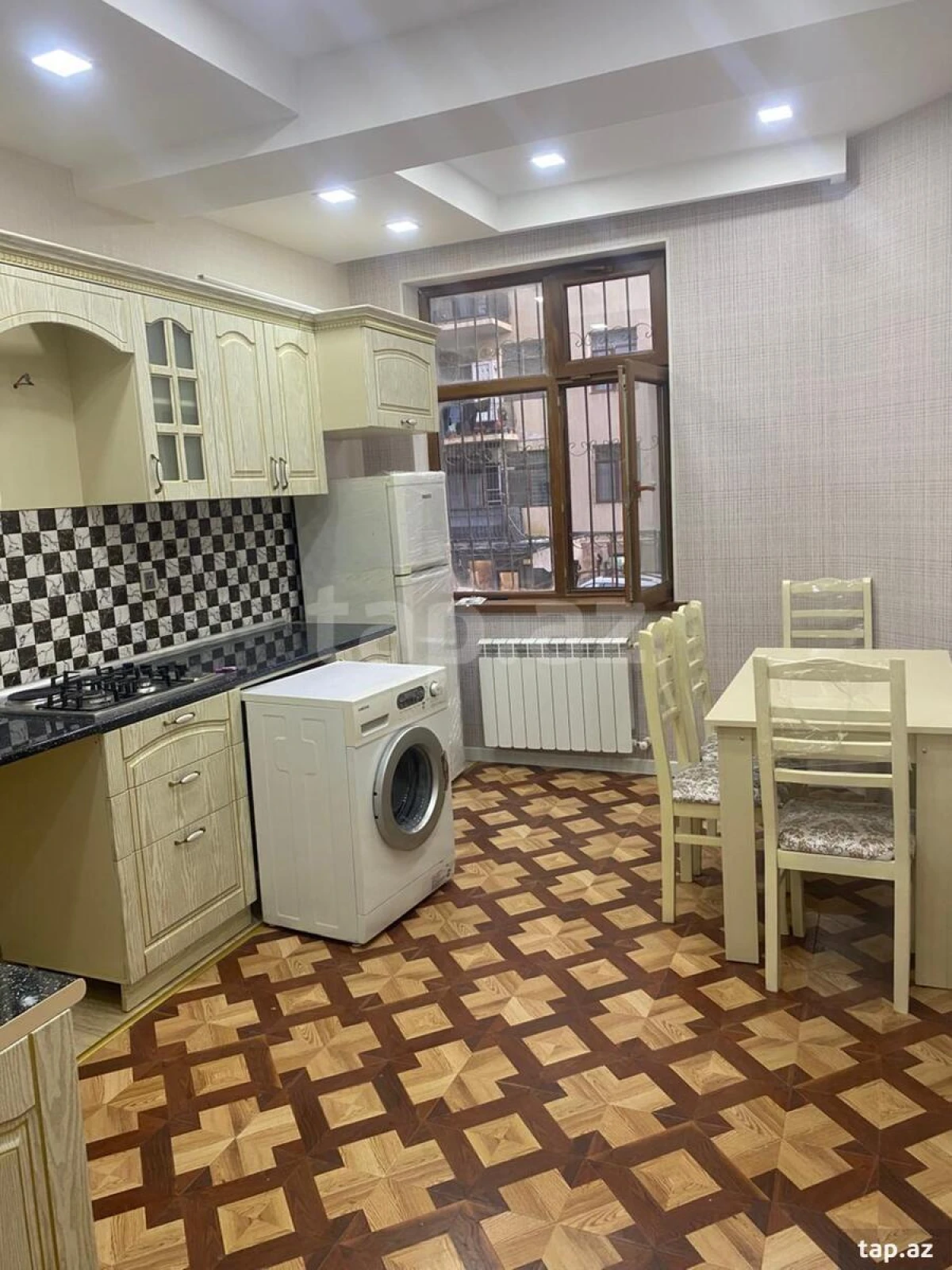 Kirayə verilir 3 otaqlı yeni tikili 100 m²