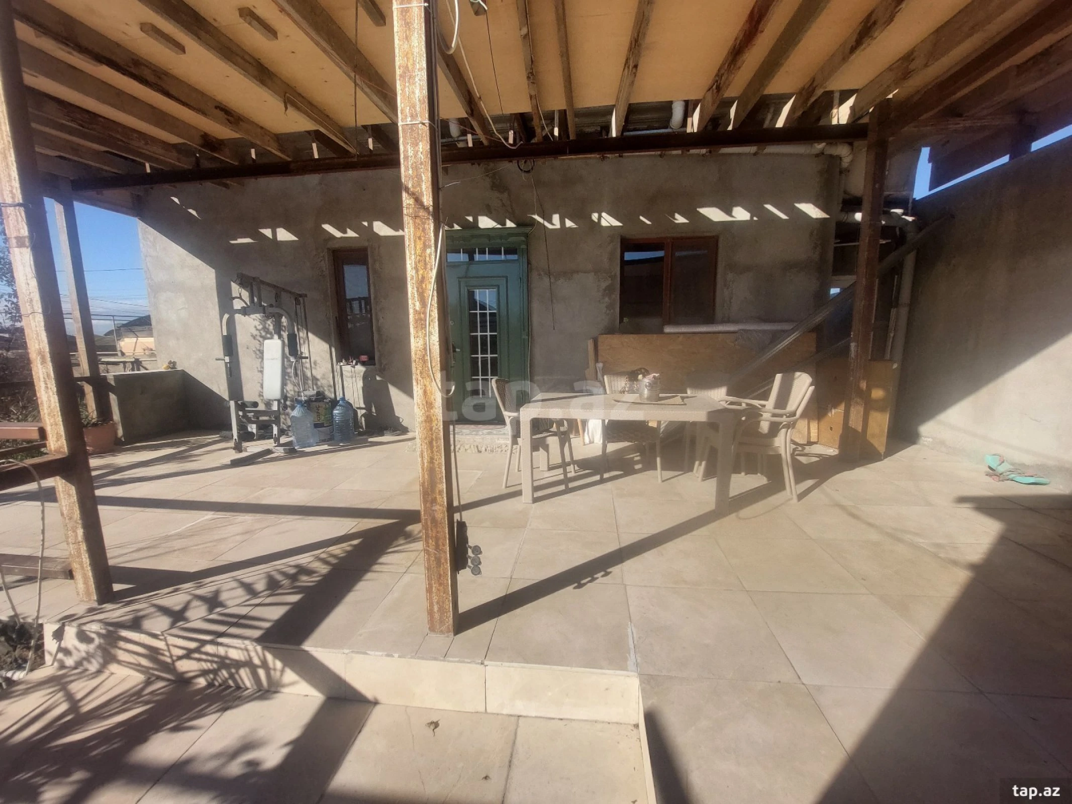 Satılır 5 otaqlı həyət evi