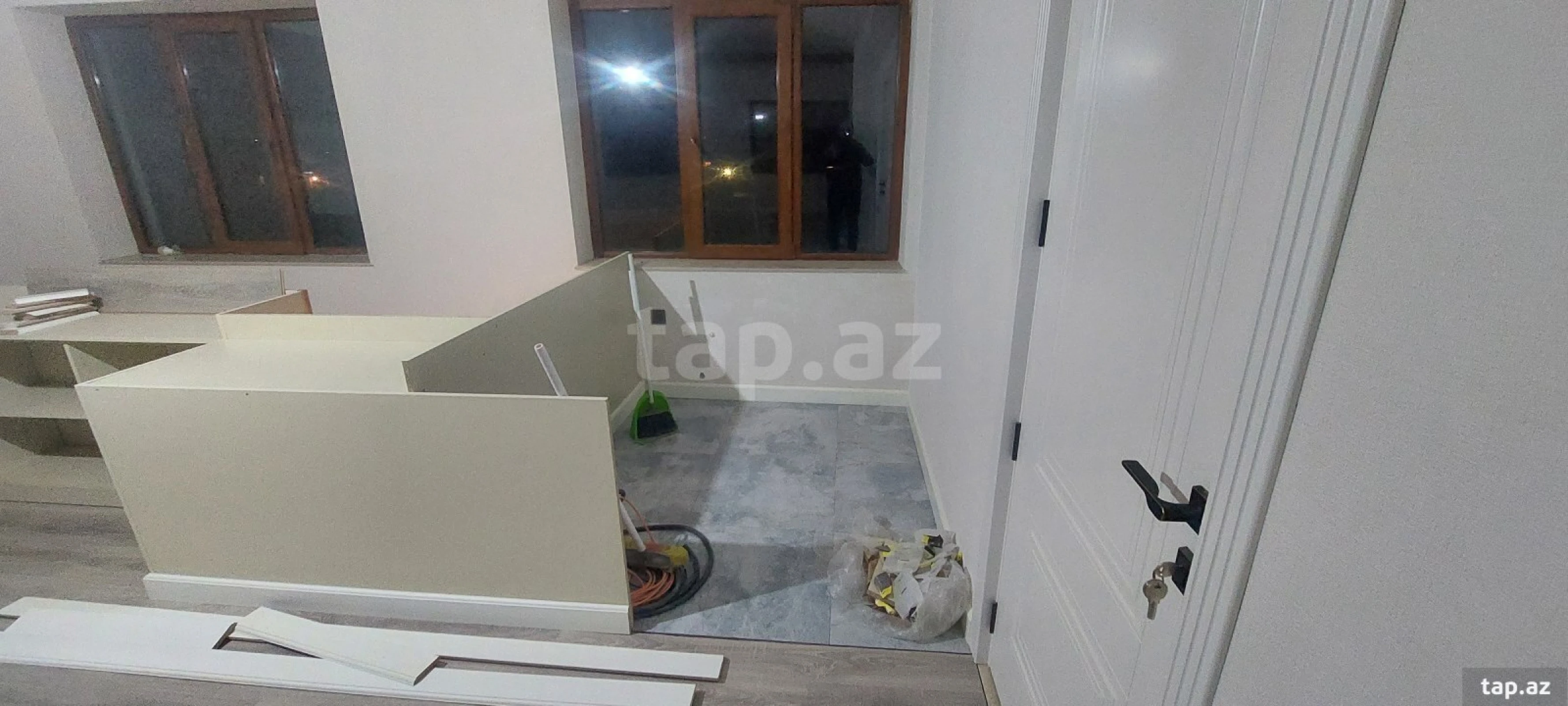 Satılır 5 otaqlı həyət evi