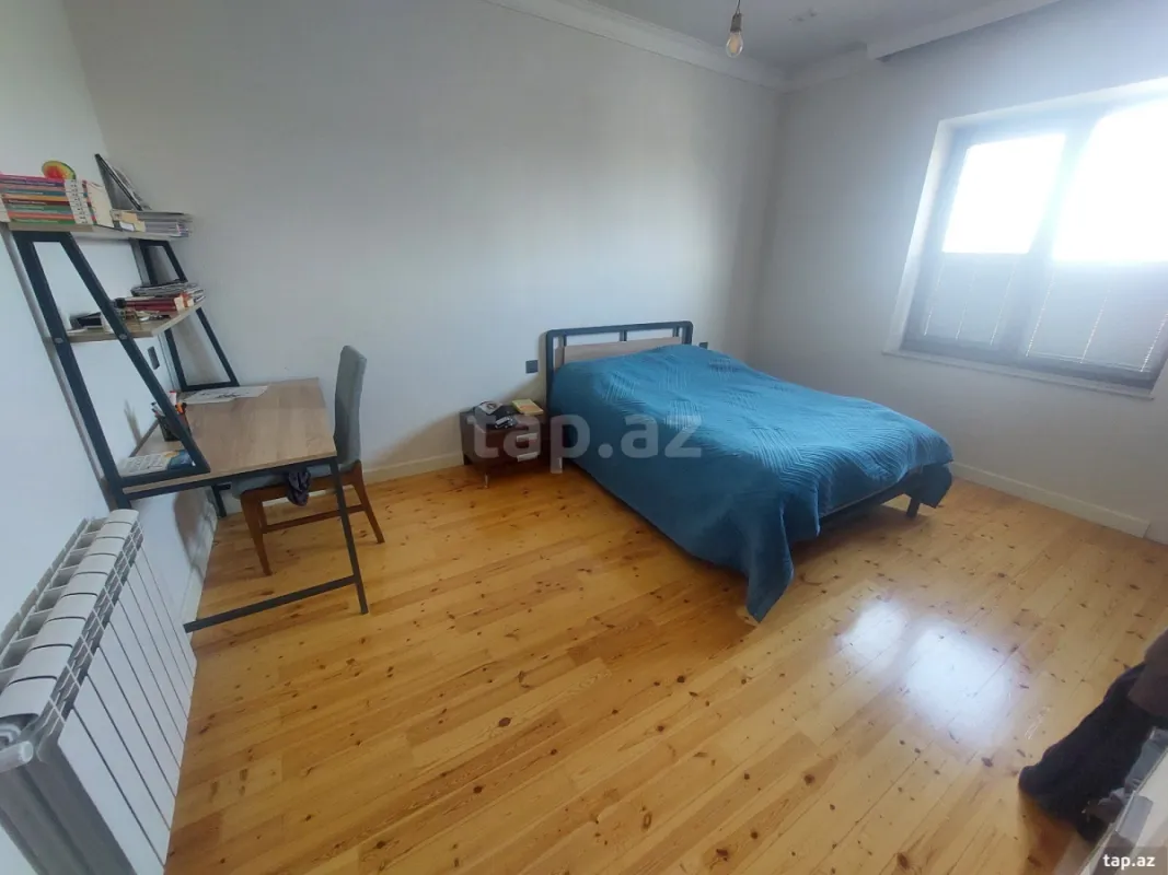 Satılır 5 otaqlı həyət evi