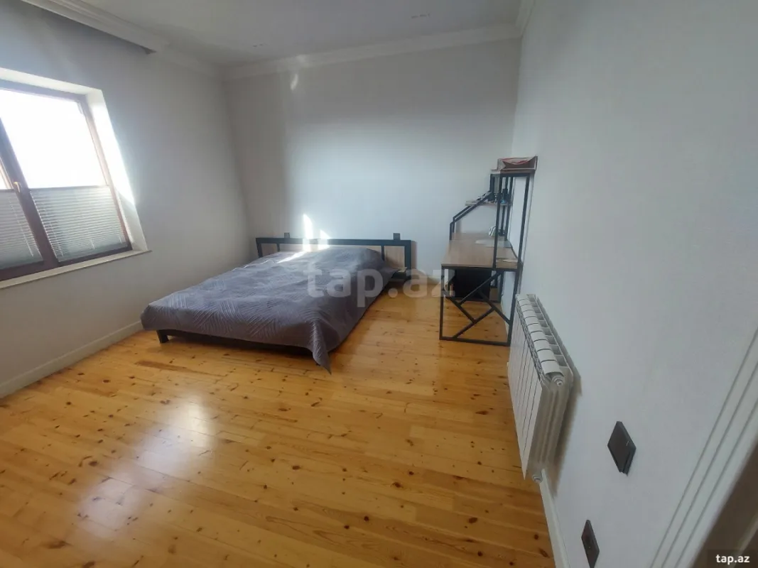 Satılır 5 otaqlı həyət evi