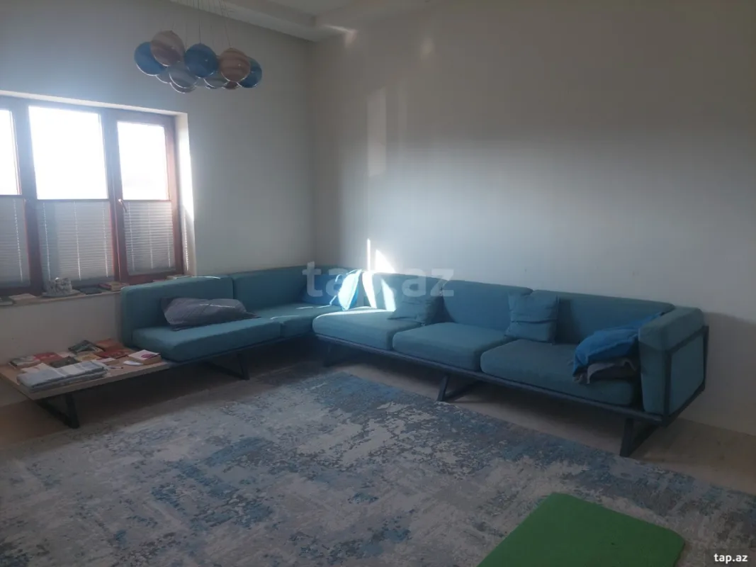 Satılır 5 otaqlı həyət evi