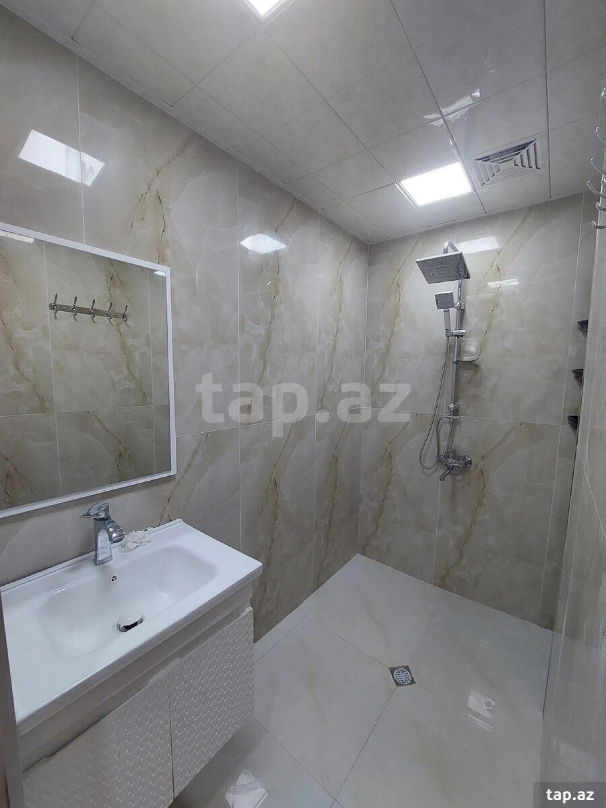 Satılır 3 otaqlı mənzil 88 m²
