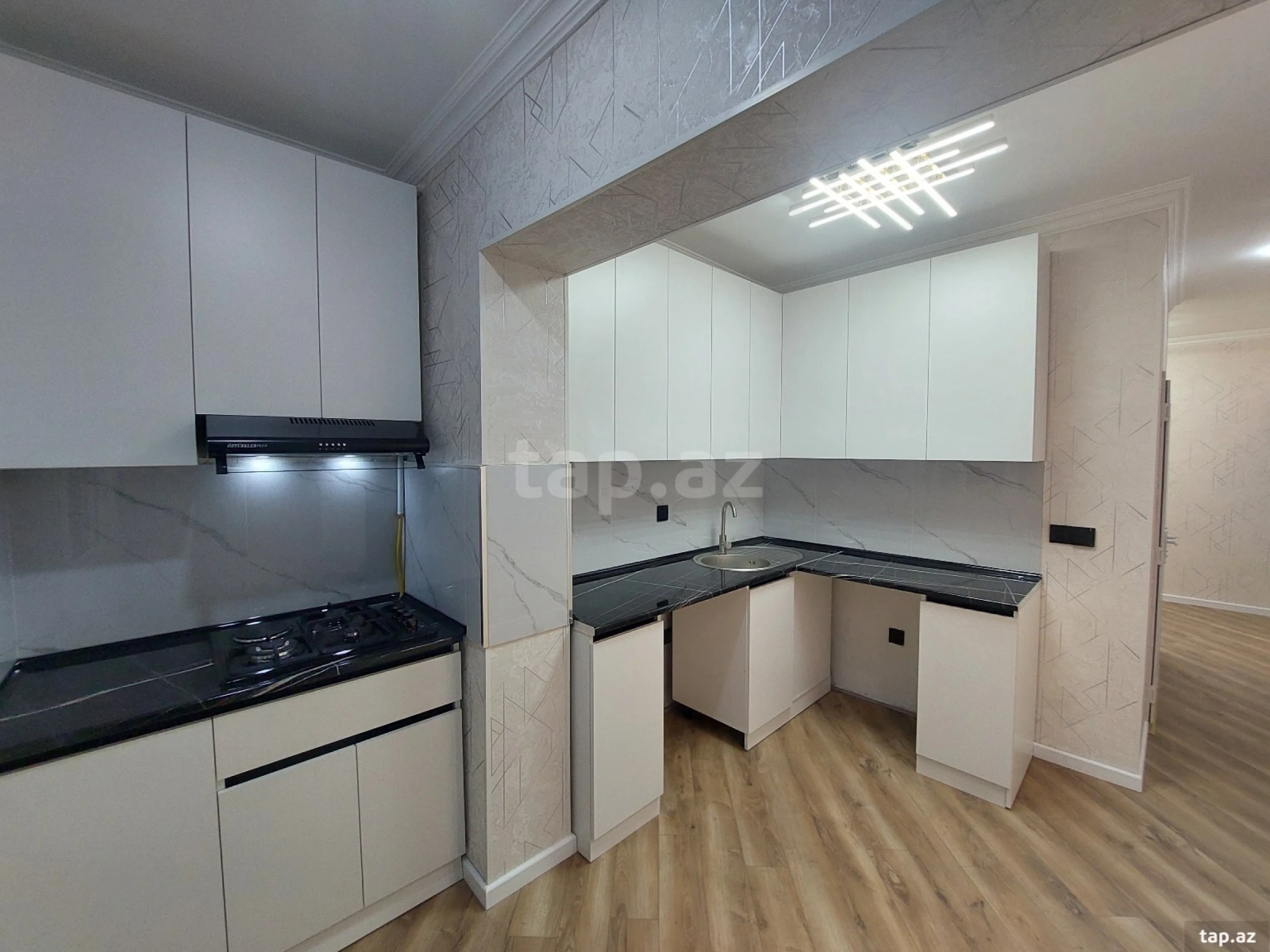 Satılır 3 otaqlı mənzil 88 m²