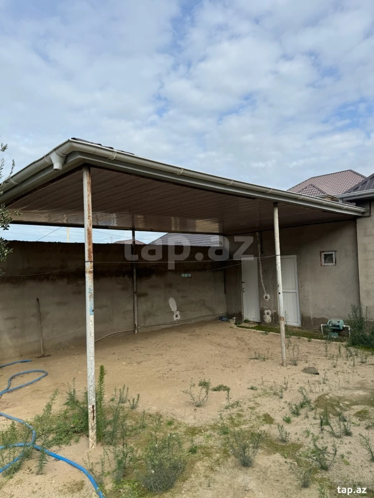 Satılır 2 otaqlı həyət evi