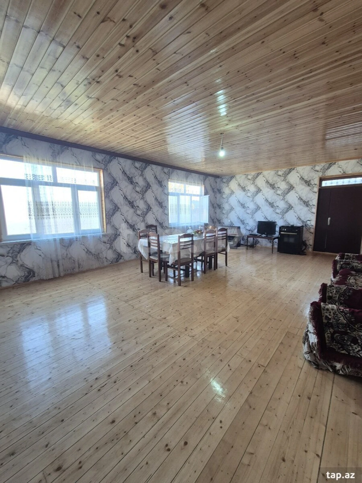 Satılır 5 otaqlı həyət evi