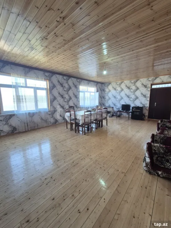 Satılır 5 otaqlı həyət evi