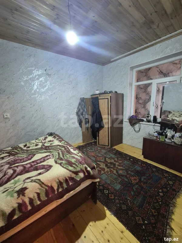 Satılır 5 otaqlı həyət evi