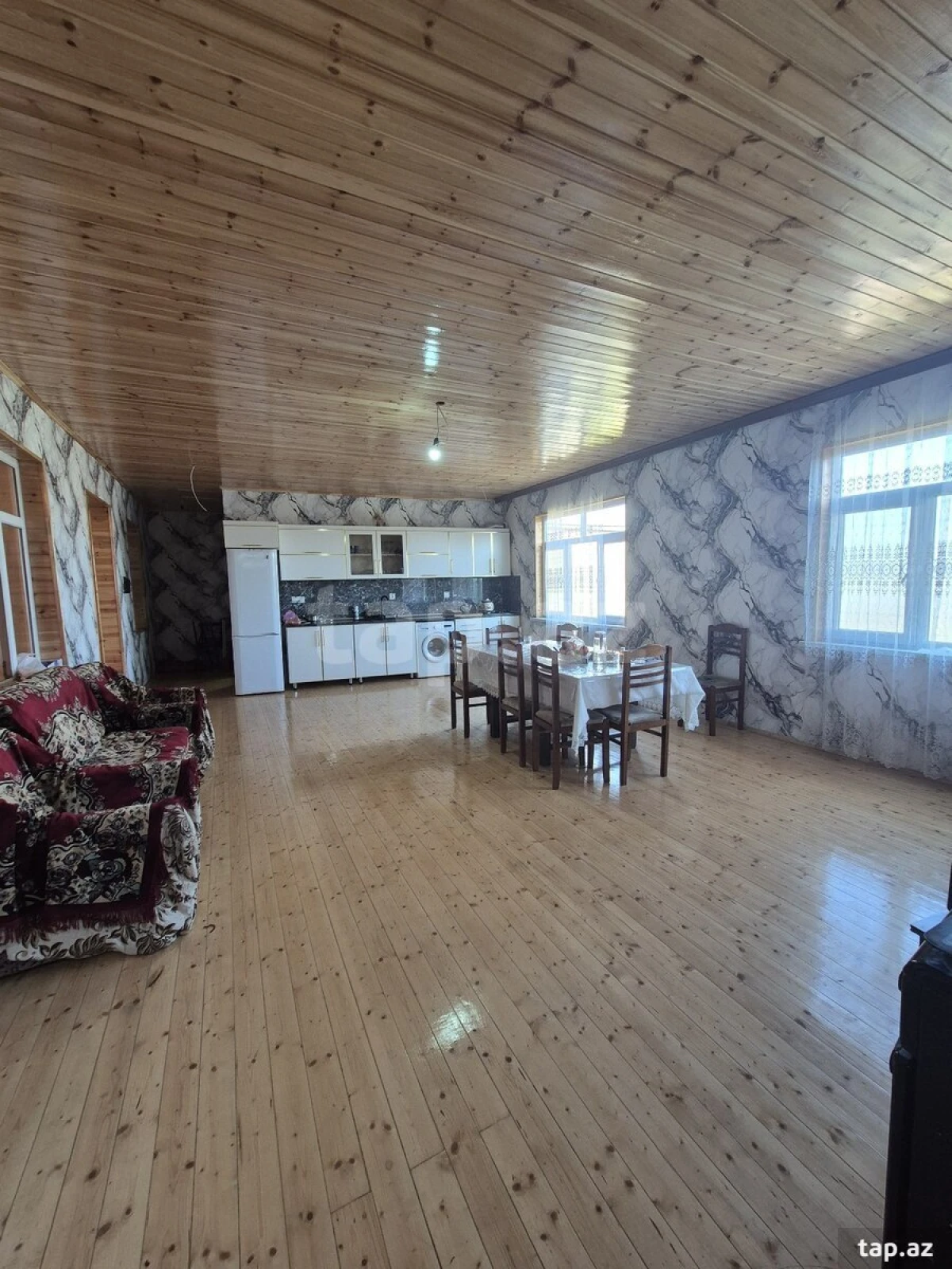 Satılır 5 otaqlı həyət evi