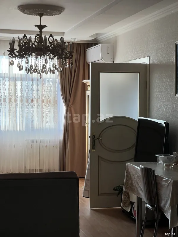 Satılır 3 otaqlı yeni tikili 75 m²