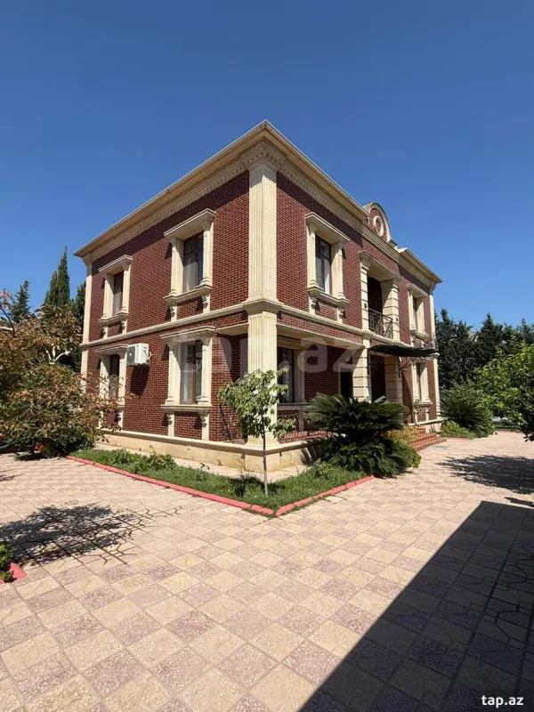 Satılır 6 otaqlı həyət evi