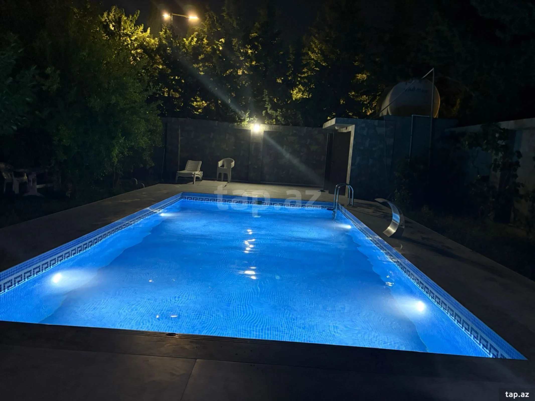 Satılır 6 otaqlı həyət evi