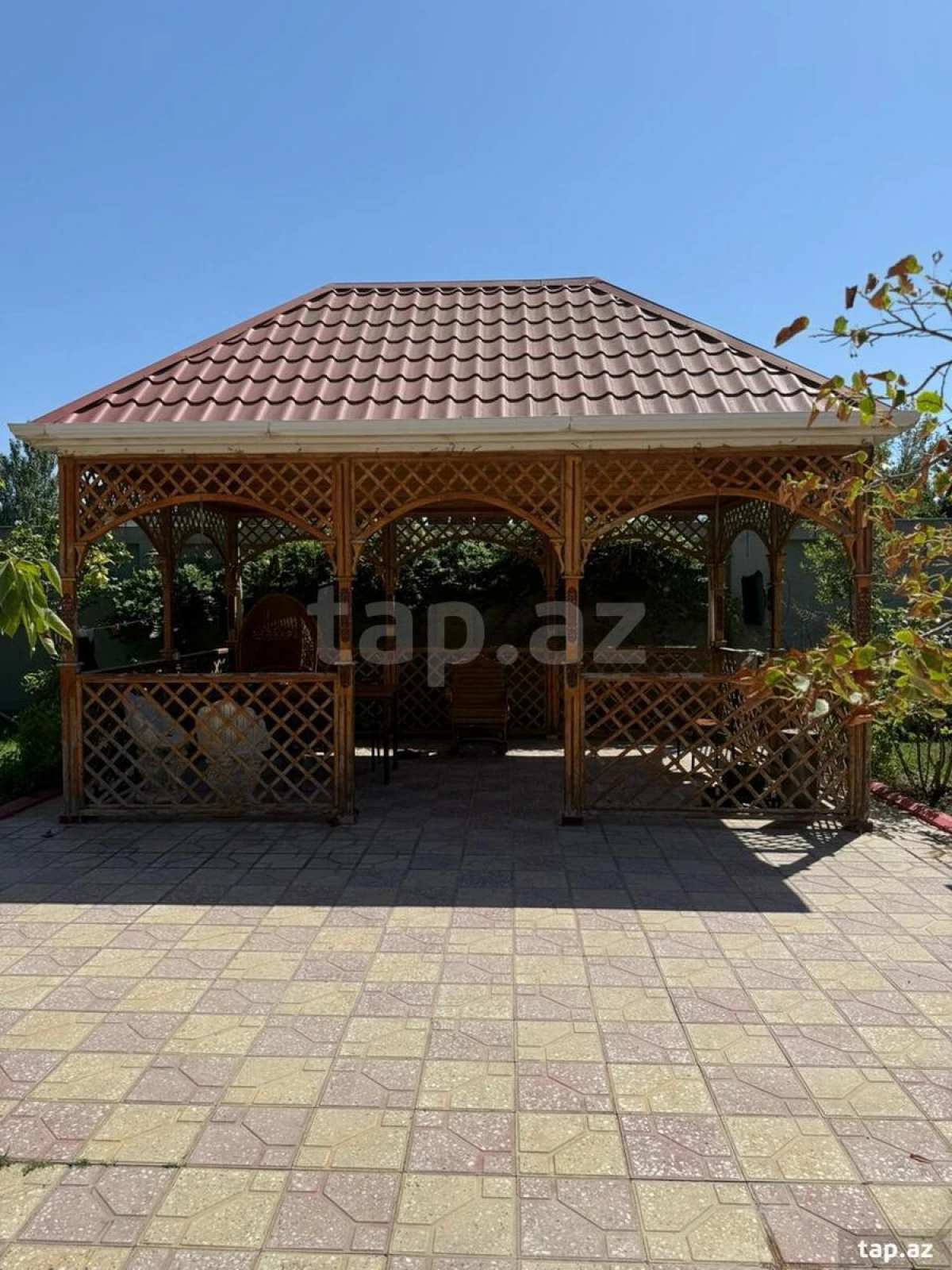 Satılır 6 otaqlı həyət evi