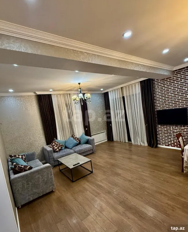 Satılır 4 otaqlı həyət evi