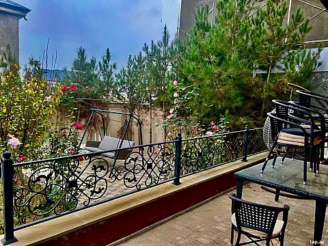 Satılır 4 otaqlı həyət evi — Bakı, Badamdar 4 otaq