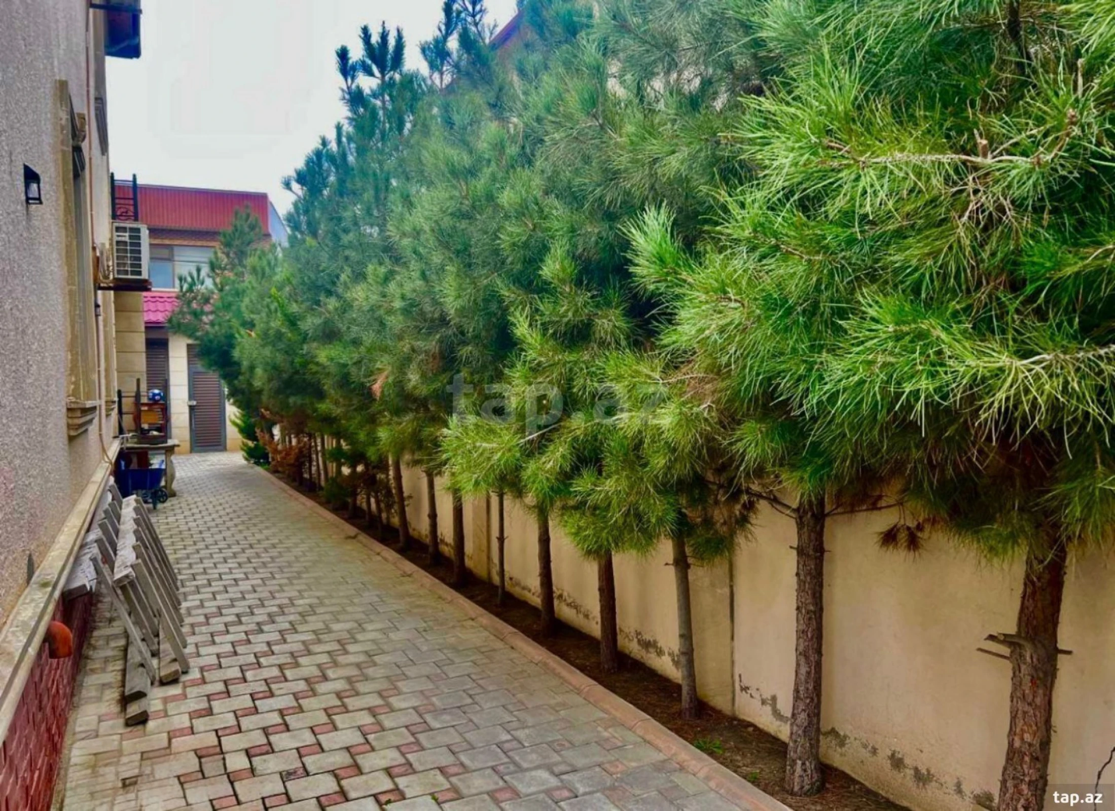 Satılır 4 otaqlı həyət evi