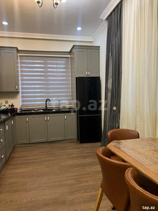 Satılır 4 otaqlı həyət evi