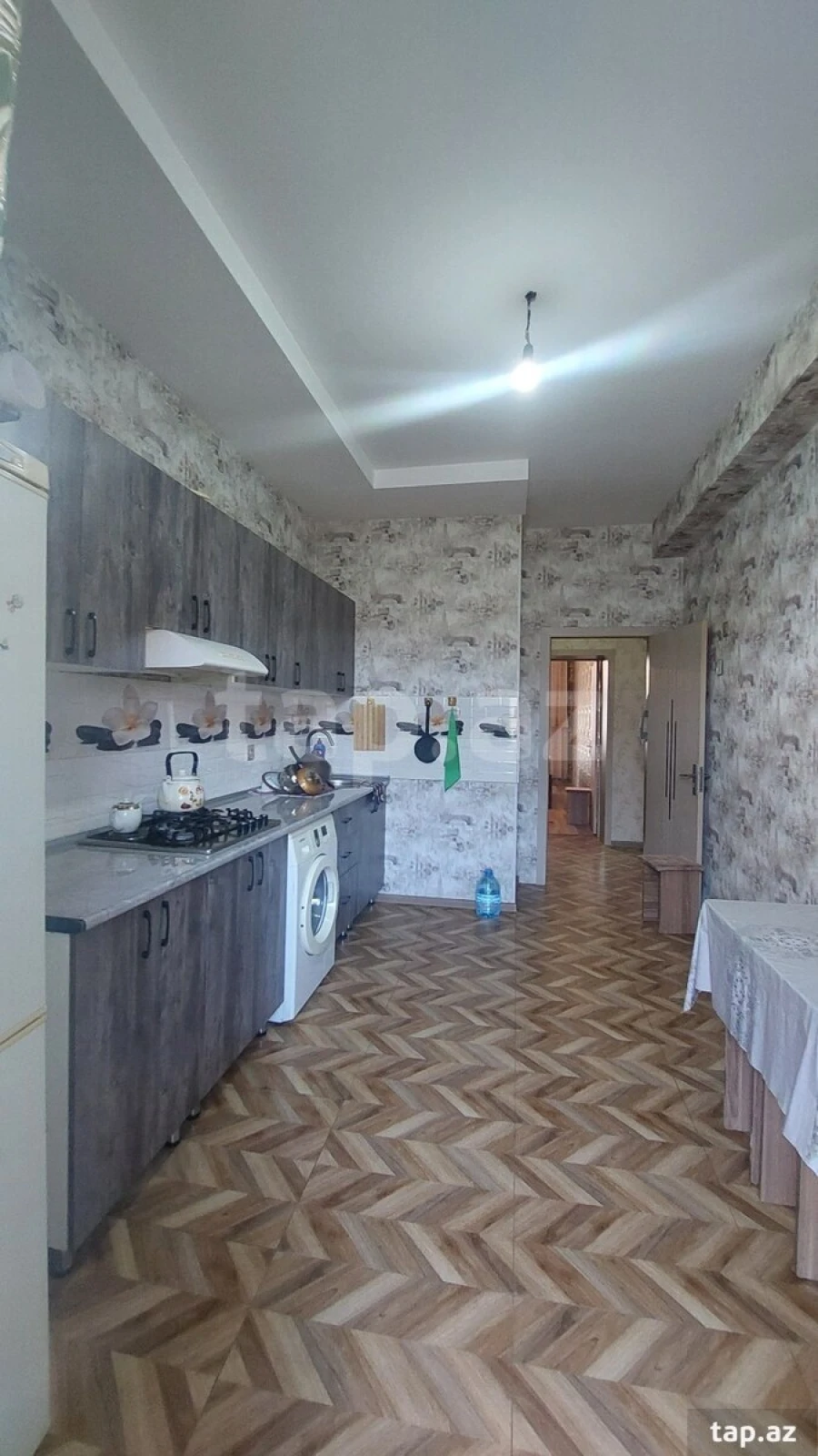 Satılır 2 otaqlı yeni tikili 75.5 m²