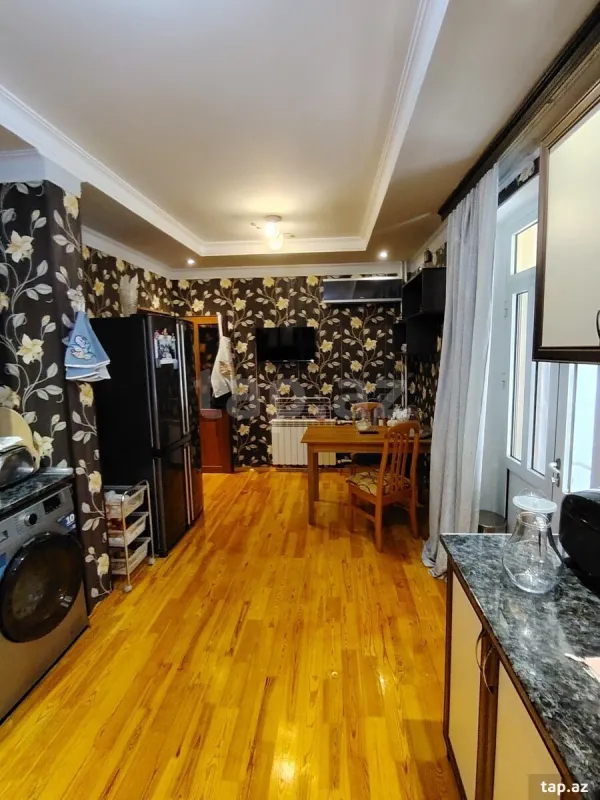 Satılır 4 otaqlı mənzil 96 m²